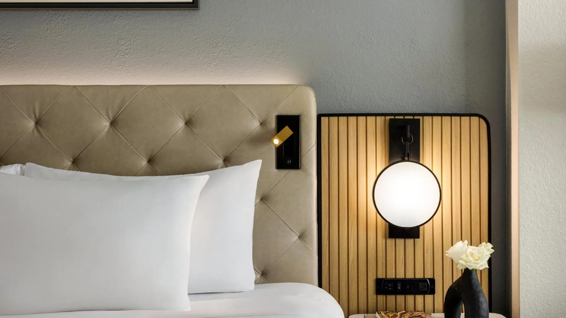 ****  Crowne Plaza Hotel Virginia Beach-Norfolk By Ihg United States