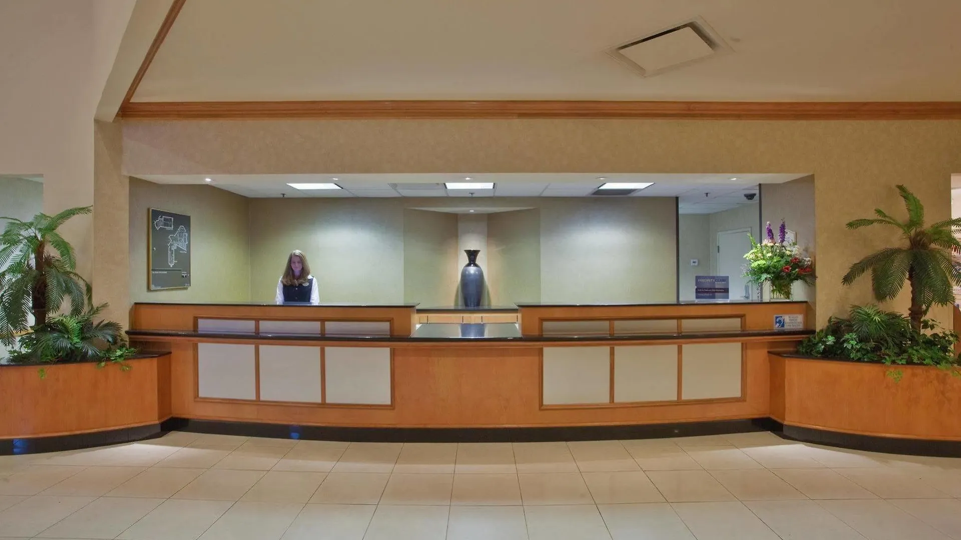 Crowne Plaza Hotel Virginia Beach-Norfolk By Ihg